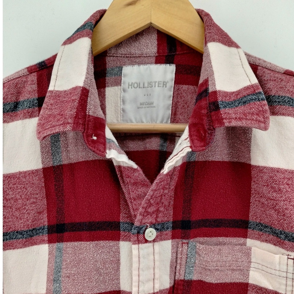 Hollister Mens Flannel Shirt‎ Cranberry White Plaid Button Up Cotton Size Medium - Picture 2 of 9